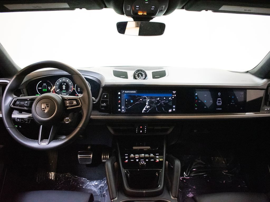 Certified 2025 Porsche Cayenne Turbo image 23