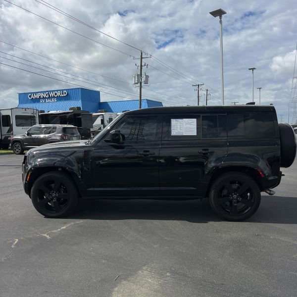 Used 2025 Land Rover Defender 110 V8 image 2