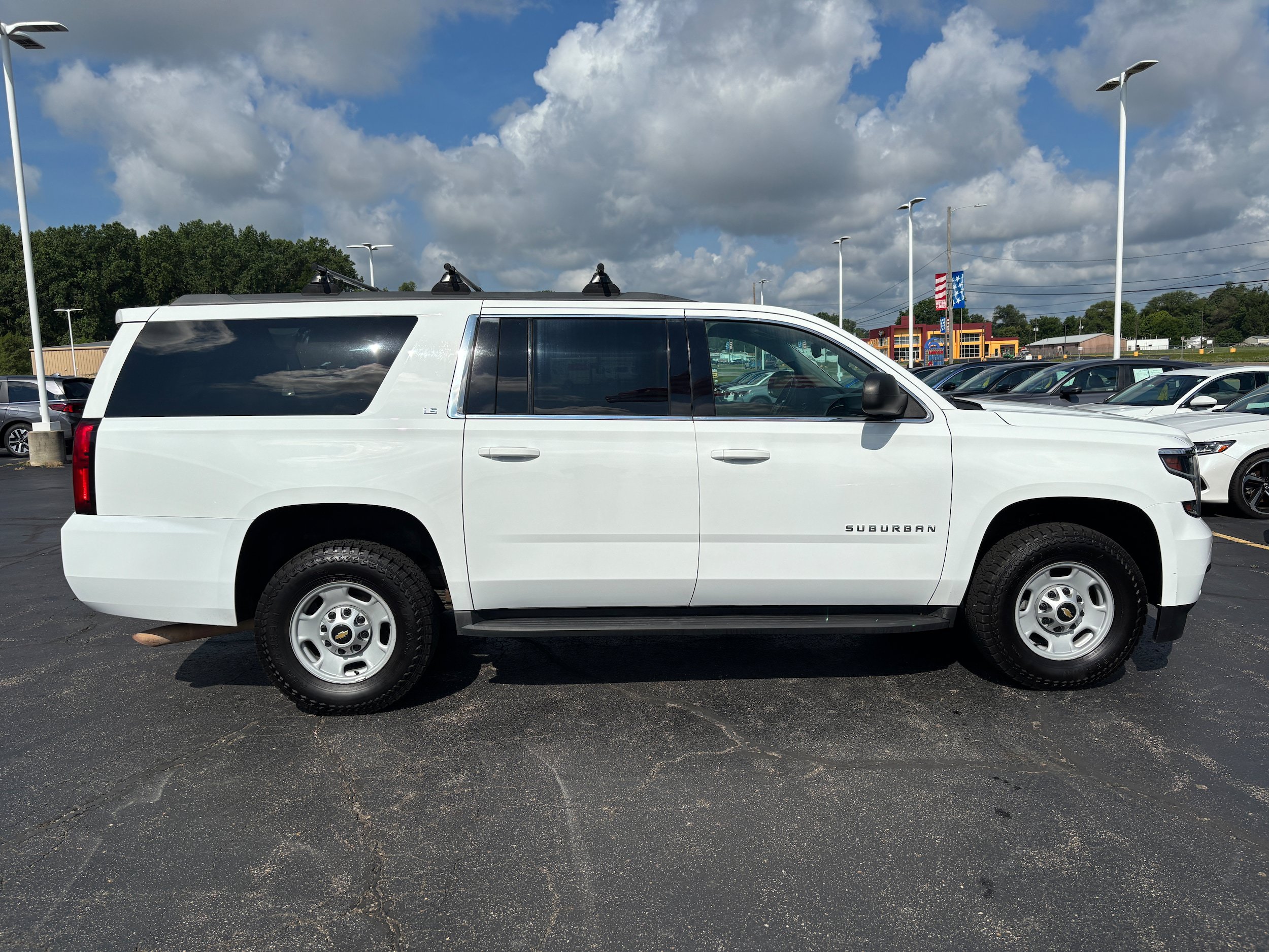 Used 2016 Chevrolet Suburban 3500 LS AWD/4WD image 5
