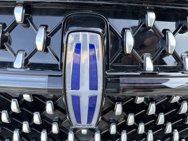 New 2026 Lincoln Nautilus Reserve AWD/4WD image 7