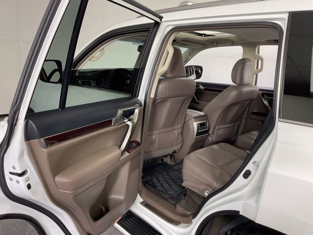 Used 2017 Lexus GX 460 AWD/4WD image 33