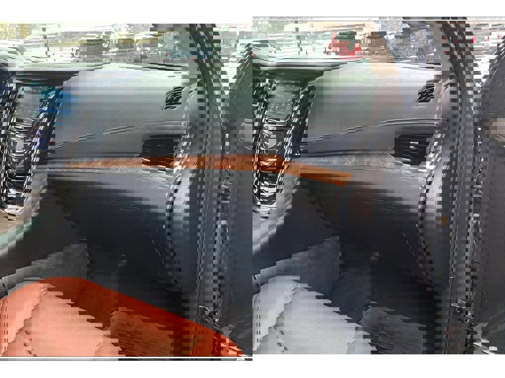 Used 2016 Cadillac Escalade Premium image 17