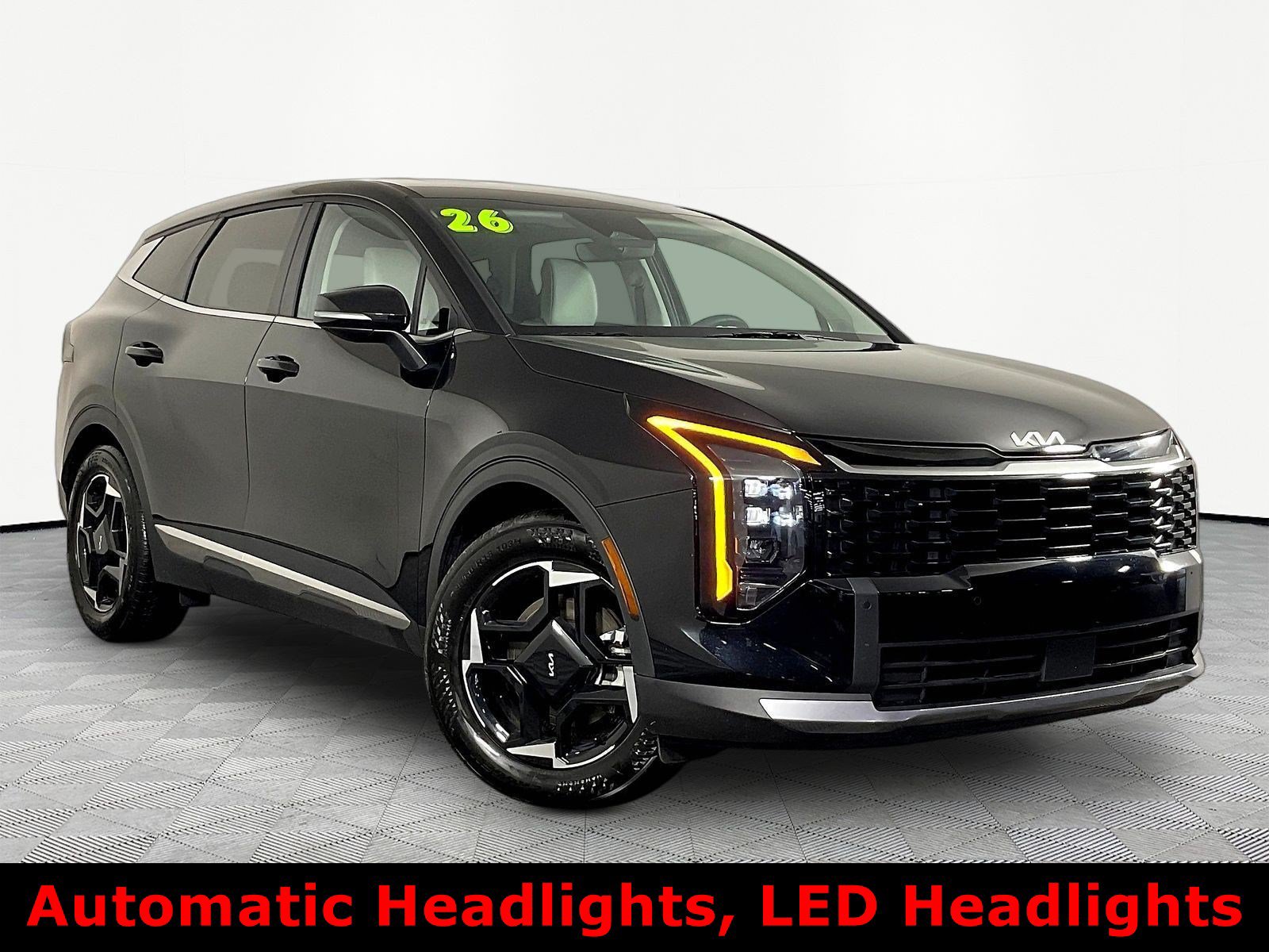Used 2026 Kia Sportage EX FWD image 3