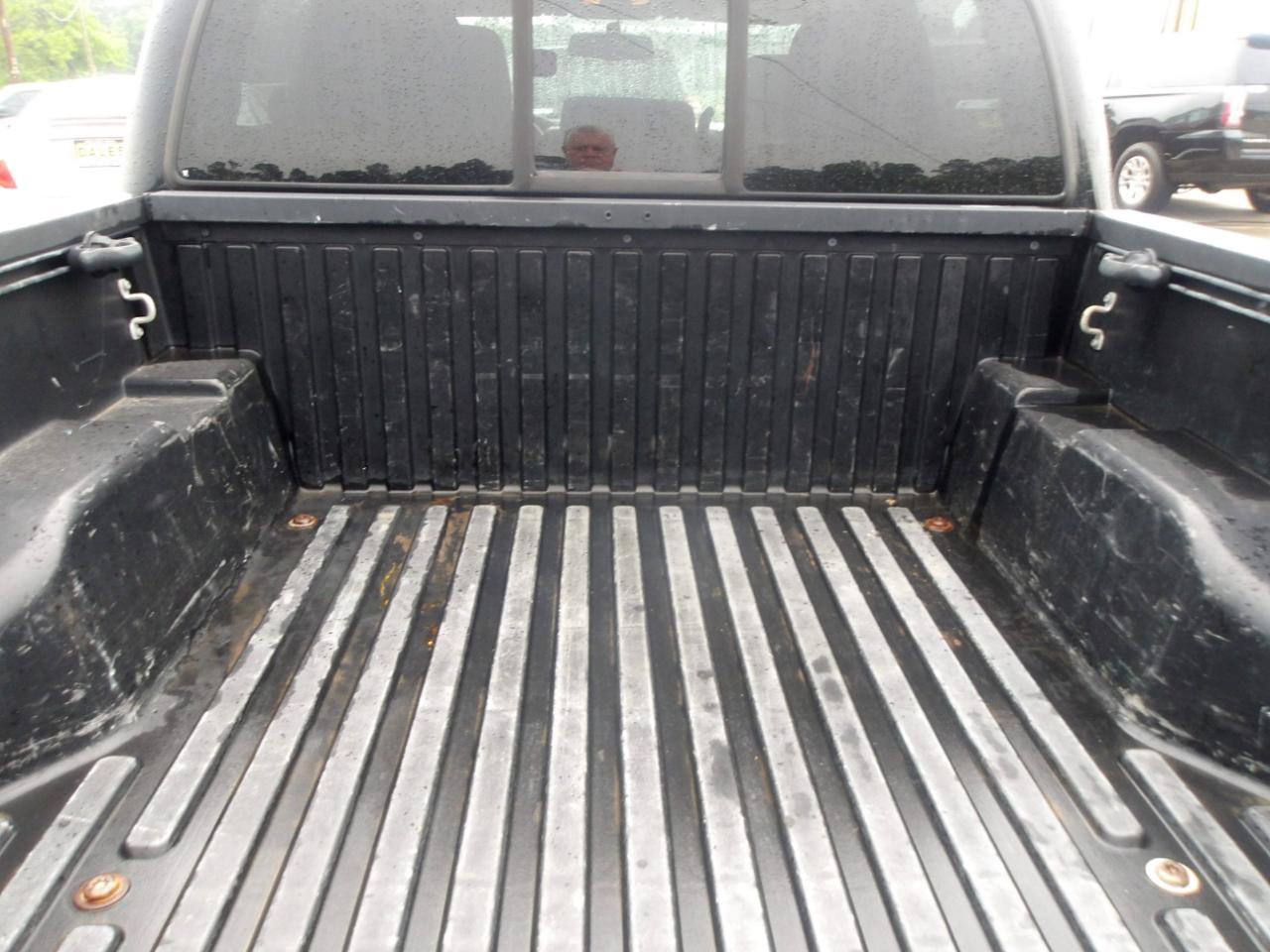 Used 2017 Toyota Tacoma SR5 w/ Tow Package RWD image 13