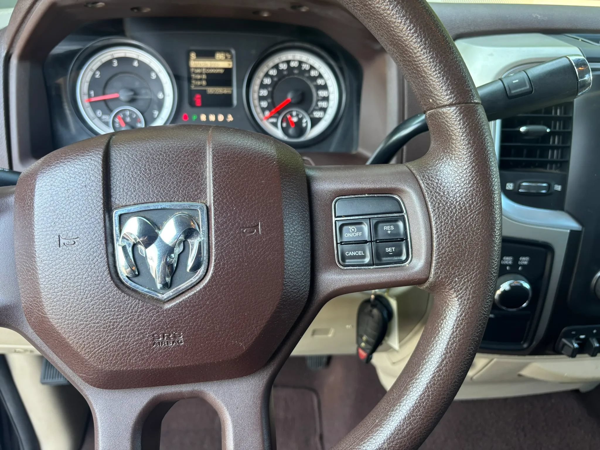 Used 2014 RAM 2500 SLT AWD/4WD image 13