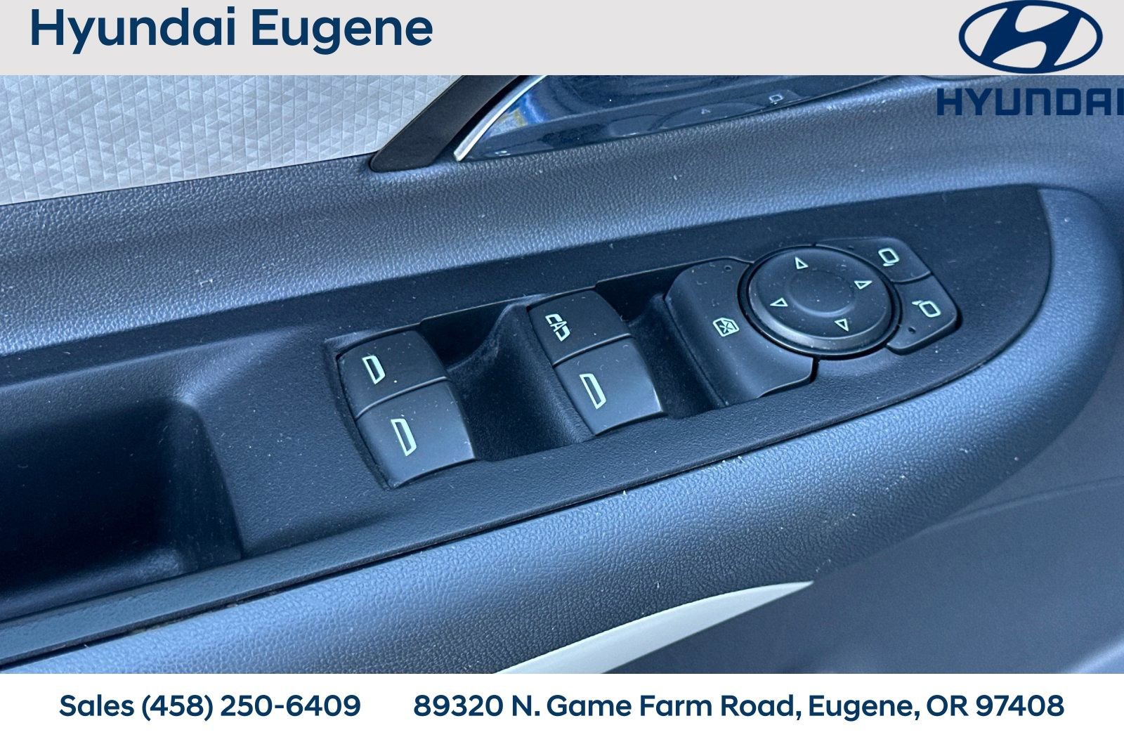 Used 2017 Chevrolet Bolt Premier w/ Driver Confidence II Package image 19