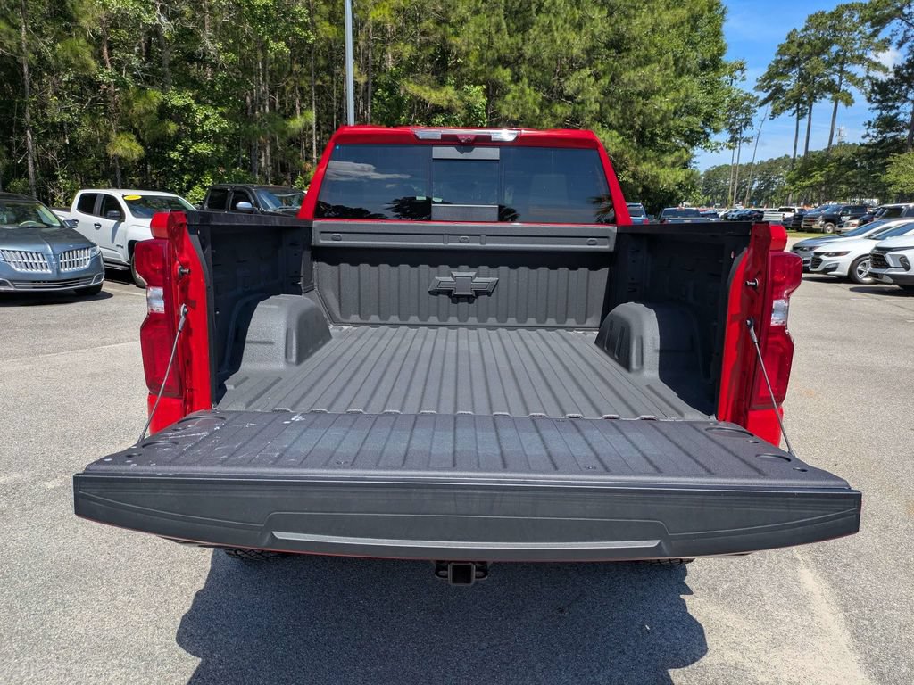 Used 2025 Chevrolet Silverado 1500 ZR2 w/ Technology Package AWD/4WD image 12