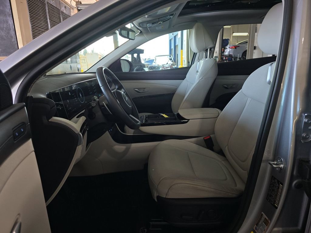 Used 2025 Hyundai Tucson Limited AWD/4WD image 7