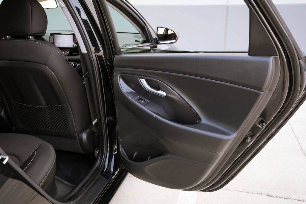 Used 2018 Hyundai Elantra GT FWD image 24