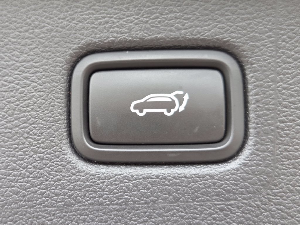 Used 2021 Hyundai Tucson Ultimate w/ Cargo Package AWD/4WD image 32