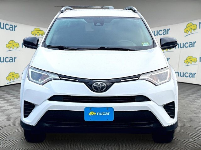 Used 2018 Toyota RAV4 LE AWD/4WD image 3