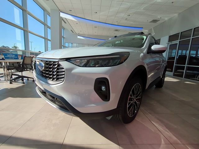 New 2025 Ford Escape SE w/ Class II Trailer Tow Package image 7