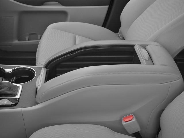 Used 2017 Toyota Highlander LE image 14