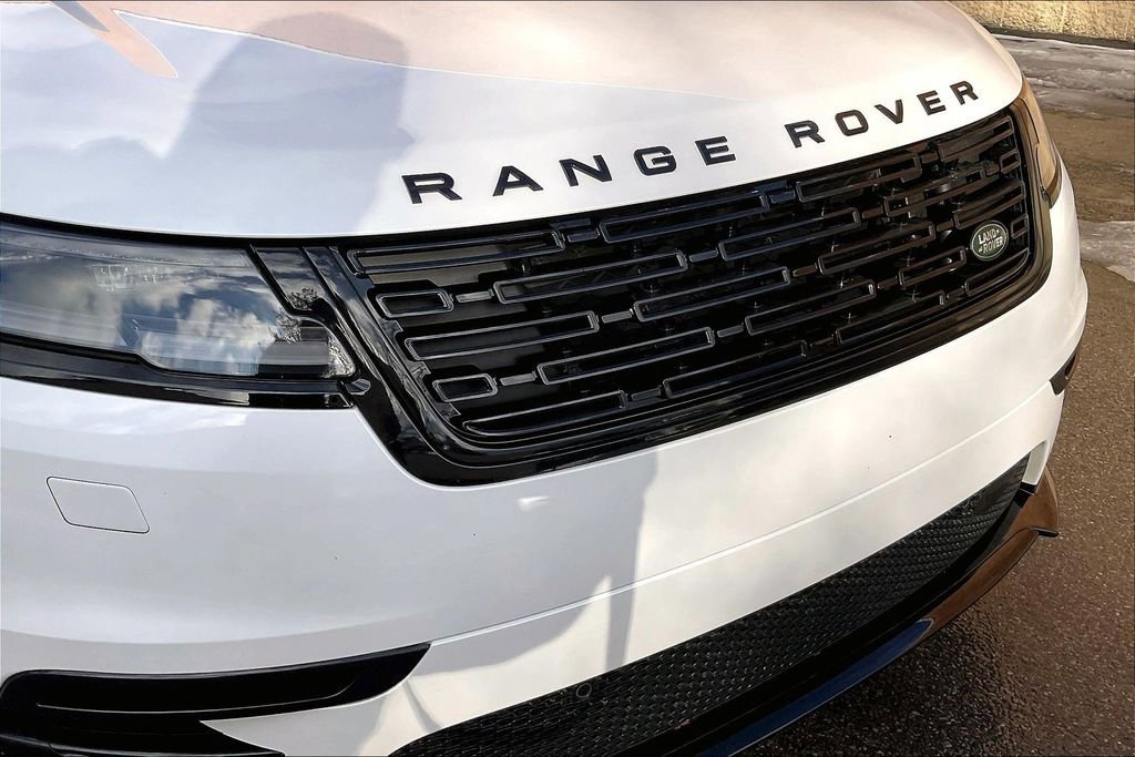 Certified 2025 Land Rover Range Rover Velar Dynamic SE image 33