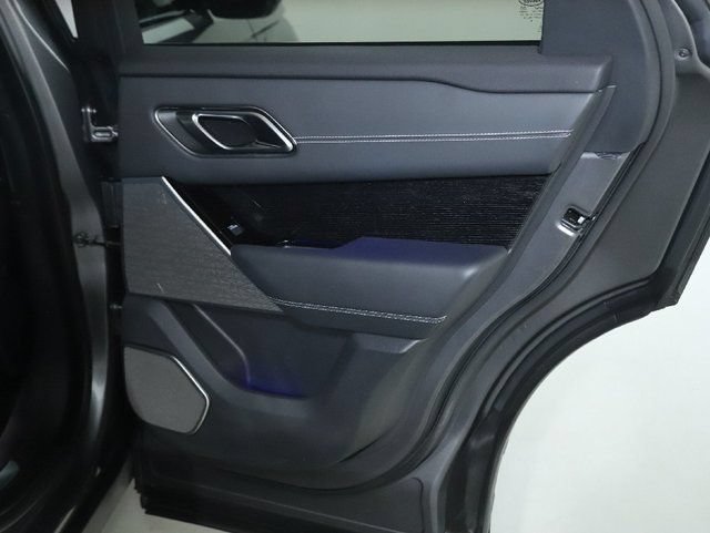 Used 2019 Land Rover Range Rover Velar R-Dynamic SE AWD/4WD image 35