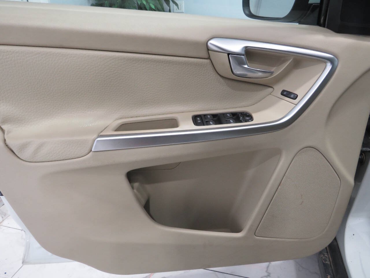Used 2010 Volvo XC60 3.2 FWD image 25