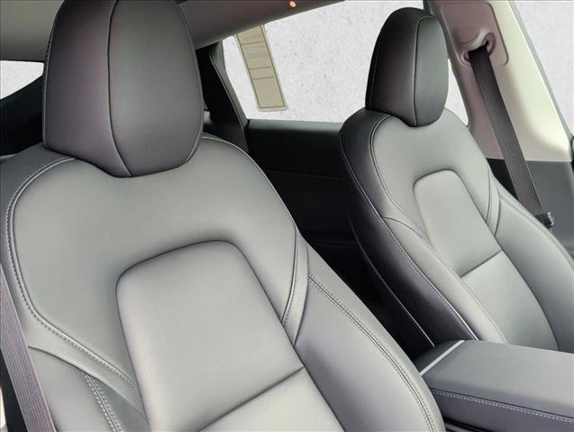 Used 2023 Tesla Model Y Long Range image 22