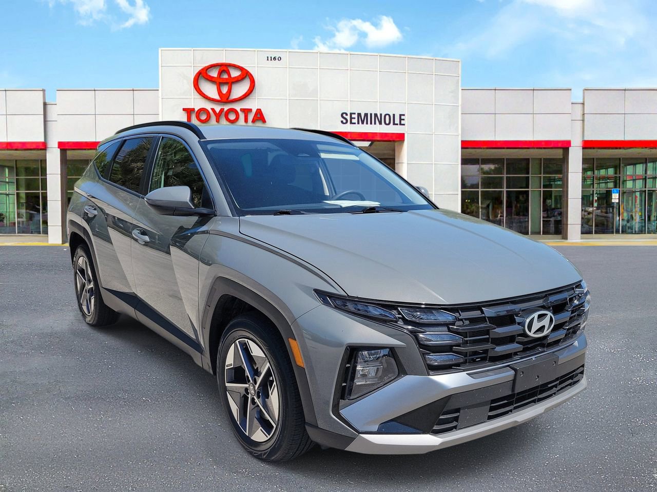 Used 2025 Hyundai Tucson SEL FWD image 2