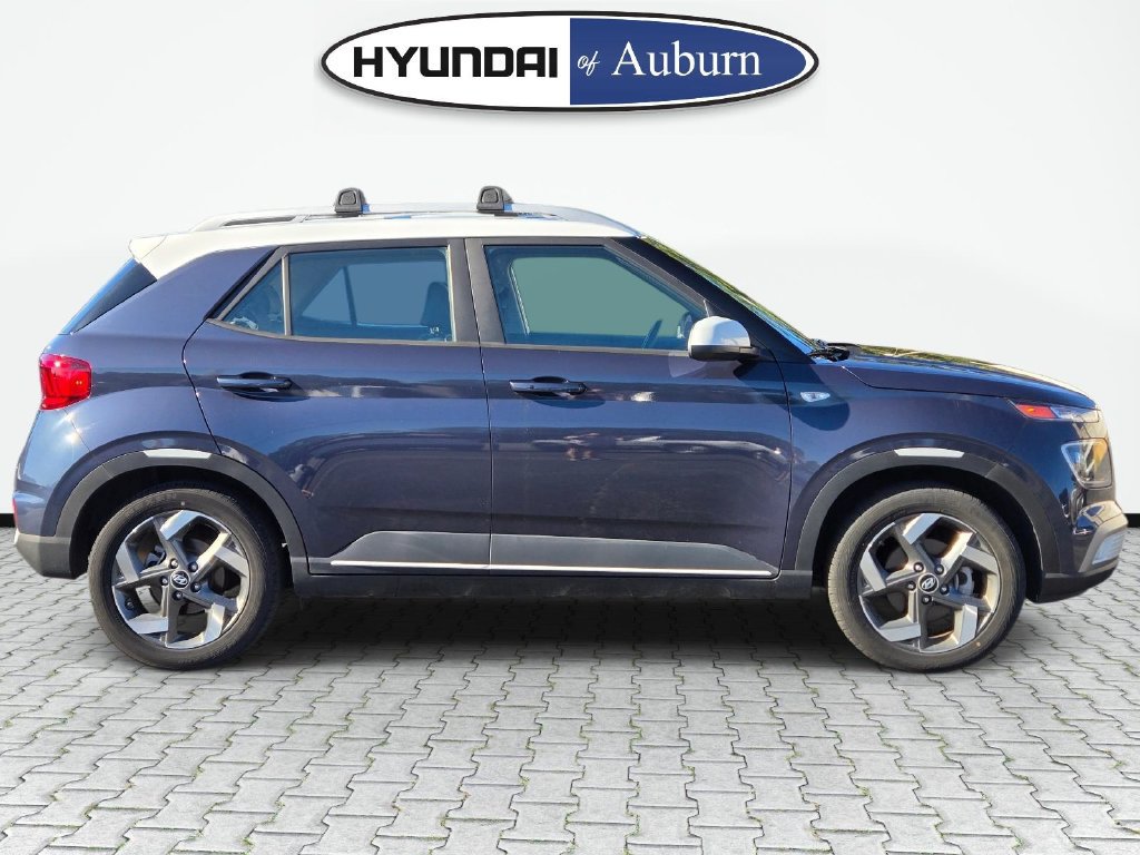 Certified 2024 Hyundai Venue Limited FWD image 4