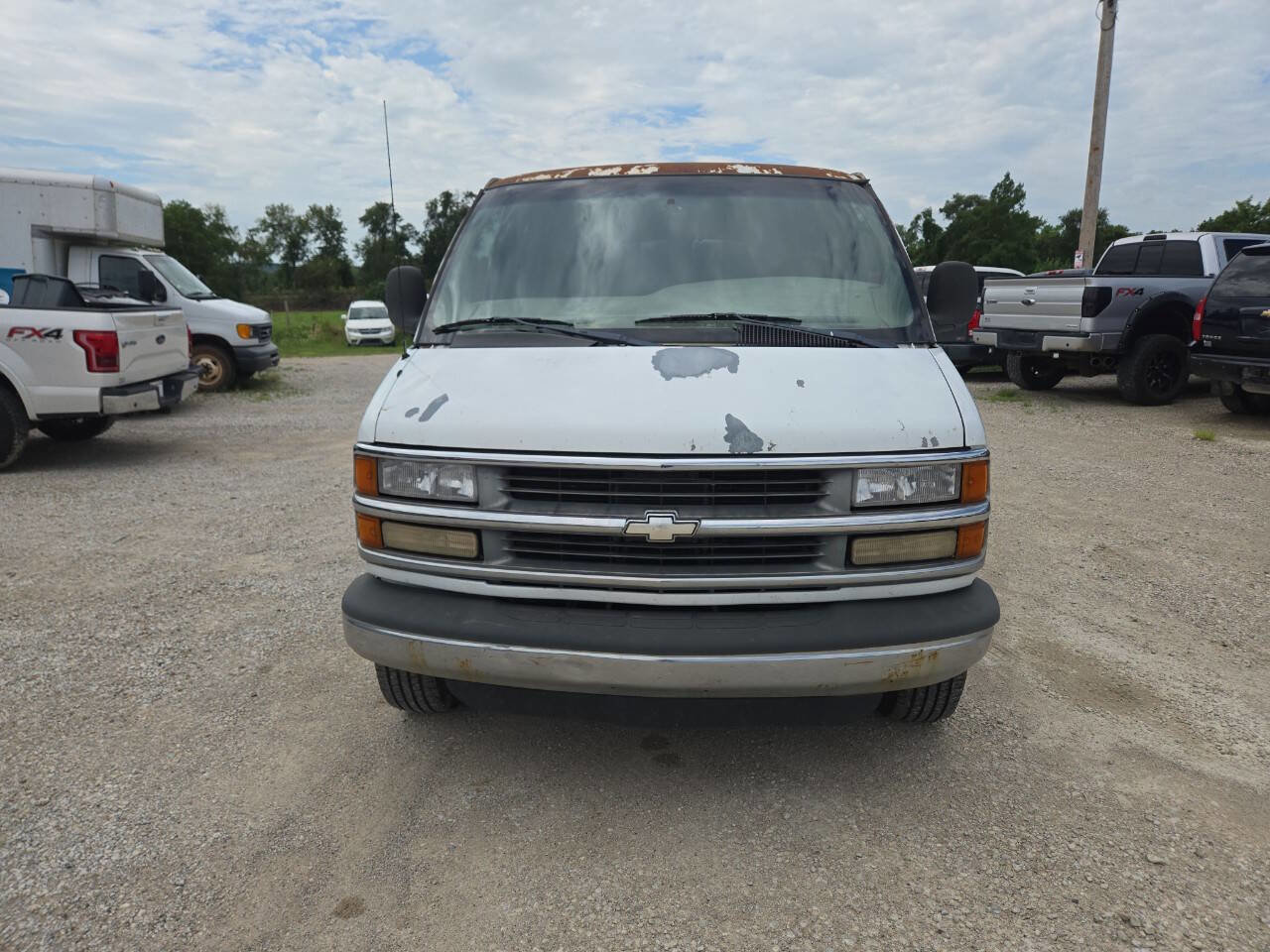 Used 2001 Chevrolet Express 3500 Extended Passenger w/ LS Preferred Equipment Group image 8