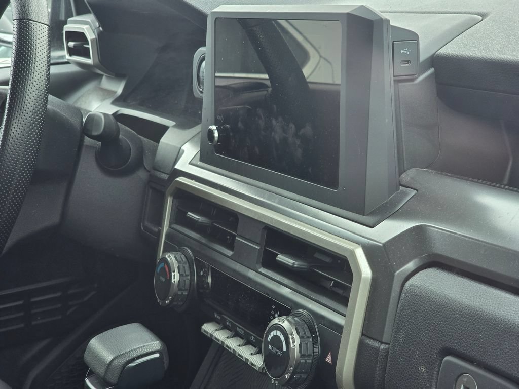 Certified 2024 Toyota Tacoma SR5 AWD/4WD image 18