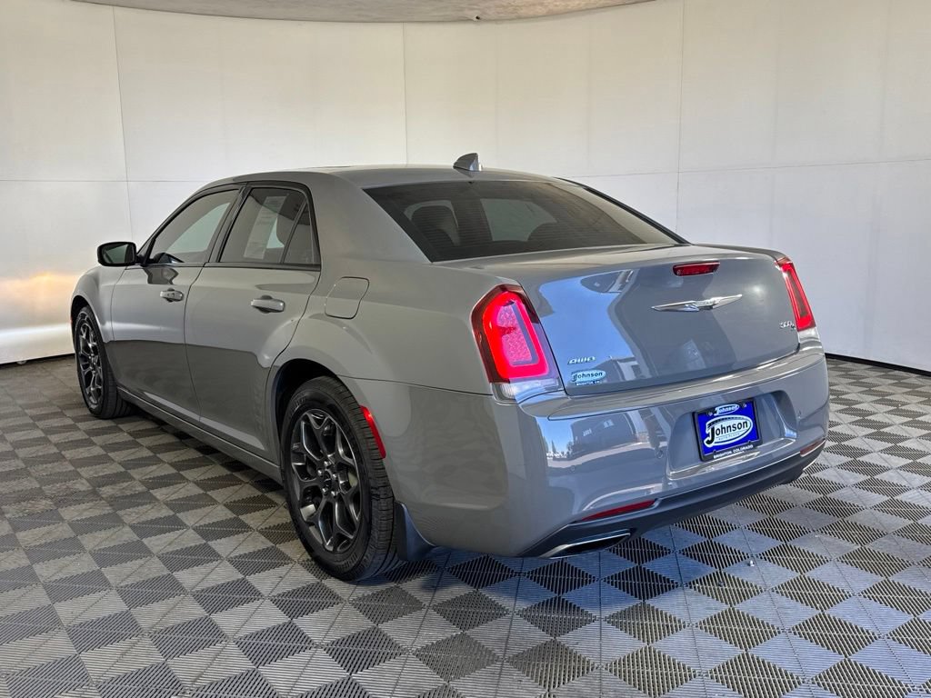 Used 2018 Chrysler 300 S w/ 300S Premium Group AWD/4WD image 11