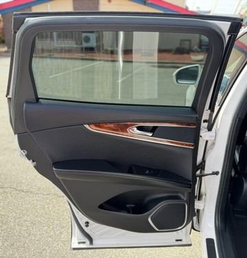 Used 2017 Lincoln MKX Reserve w/ Lincoln MKX Climate Package AWD/4WD image 23