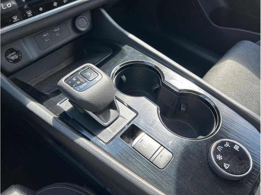 Used 2024 Nissan Rogue SV image 19