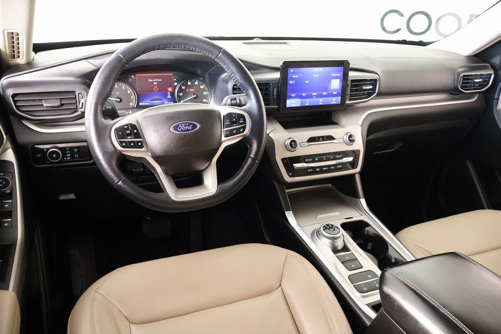 Used 2023 Ford Explorer XLT w/ Equipment Group 202A image 2