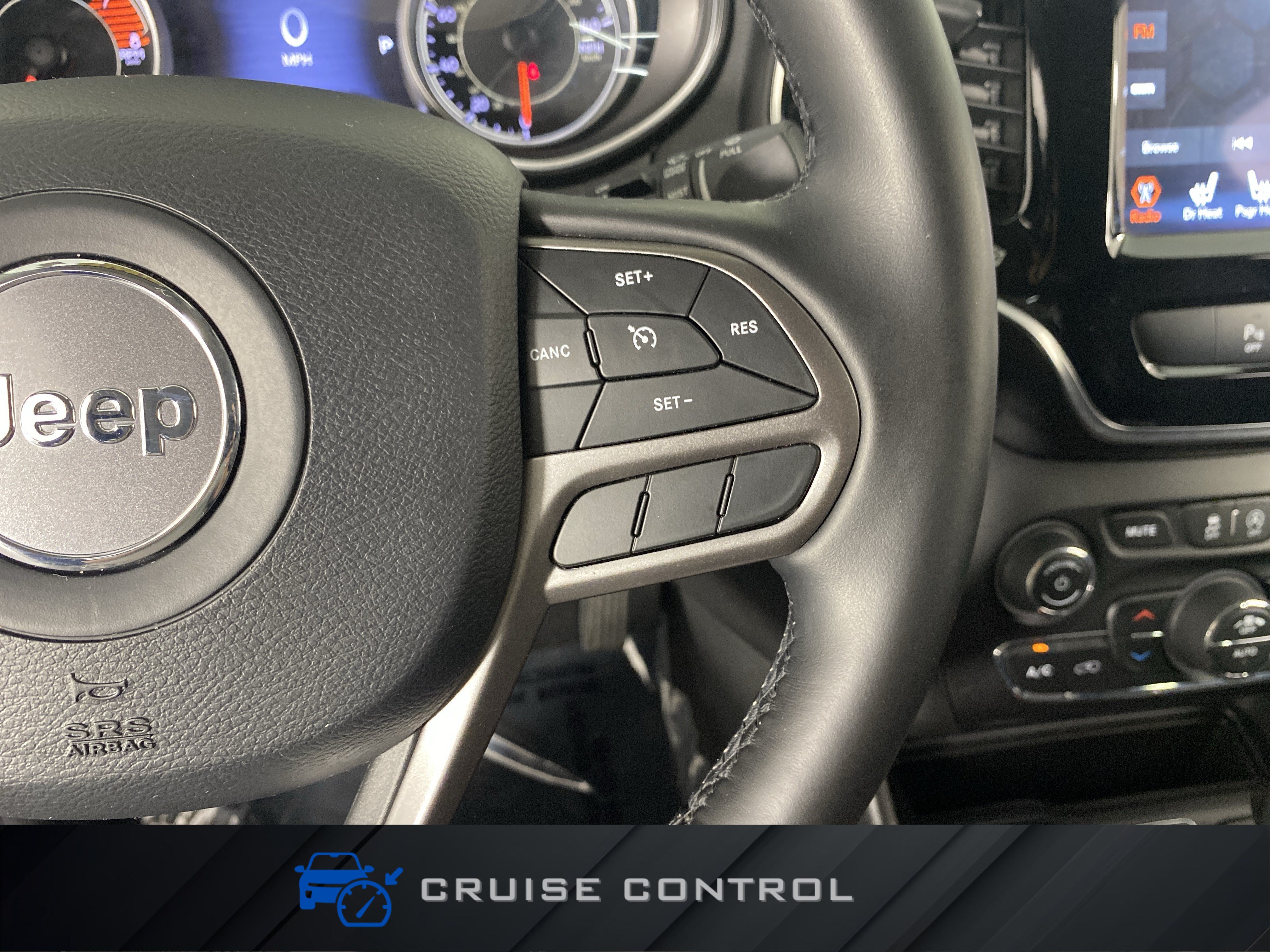 Used 2020 Jeep Cherokee Limited AWD/4WD image 23