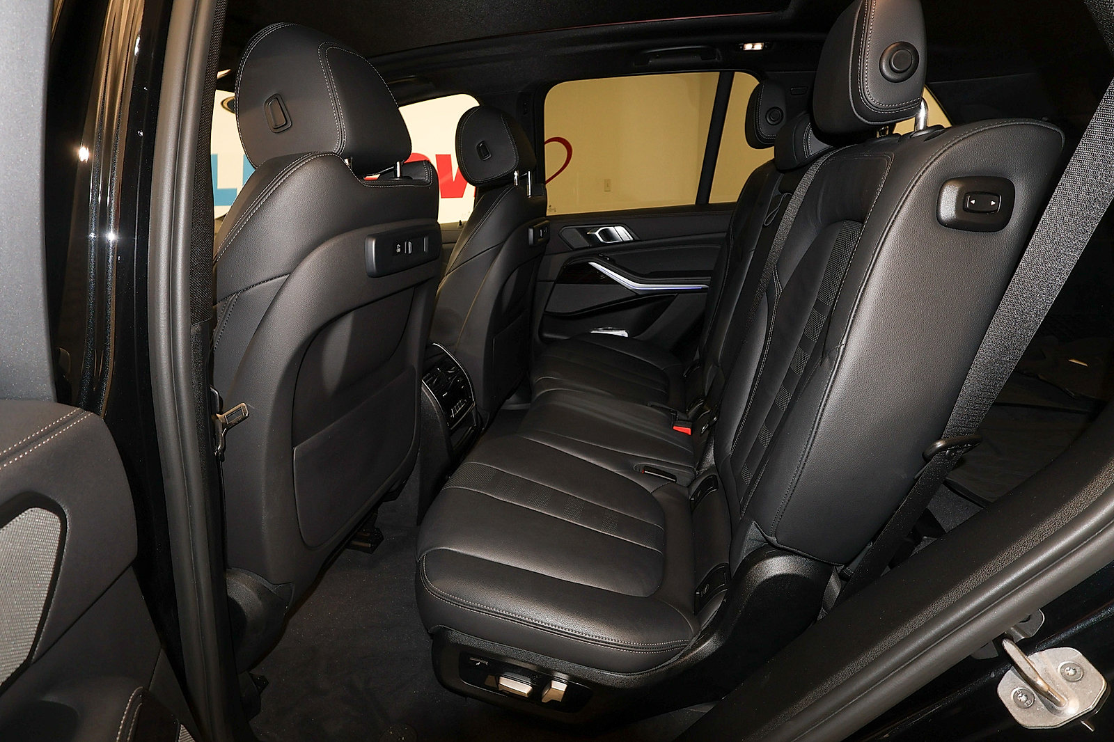 Used 2021 BMW X5 xDrive40i w/ Premium Package AWD/4WD image 14