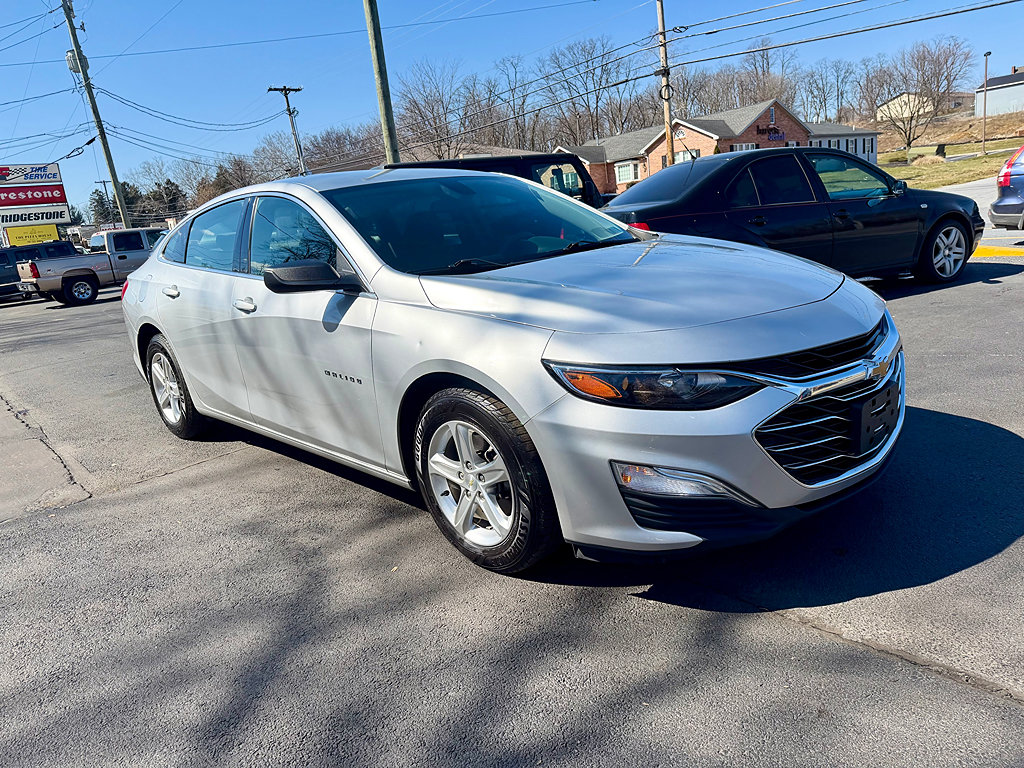Used 2021 Chevrolet Malibu LS FWD image 3