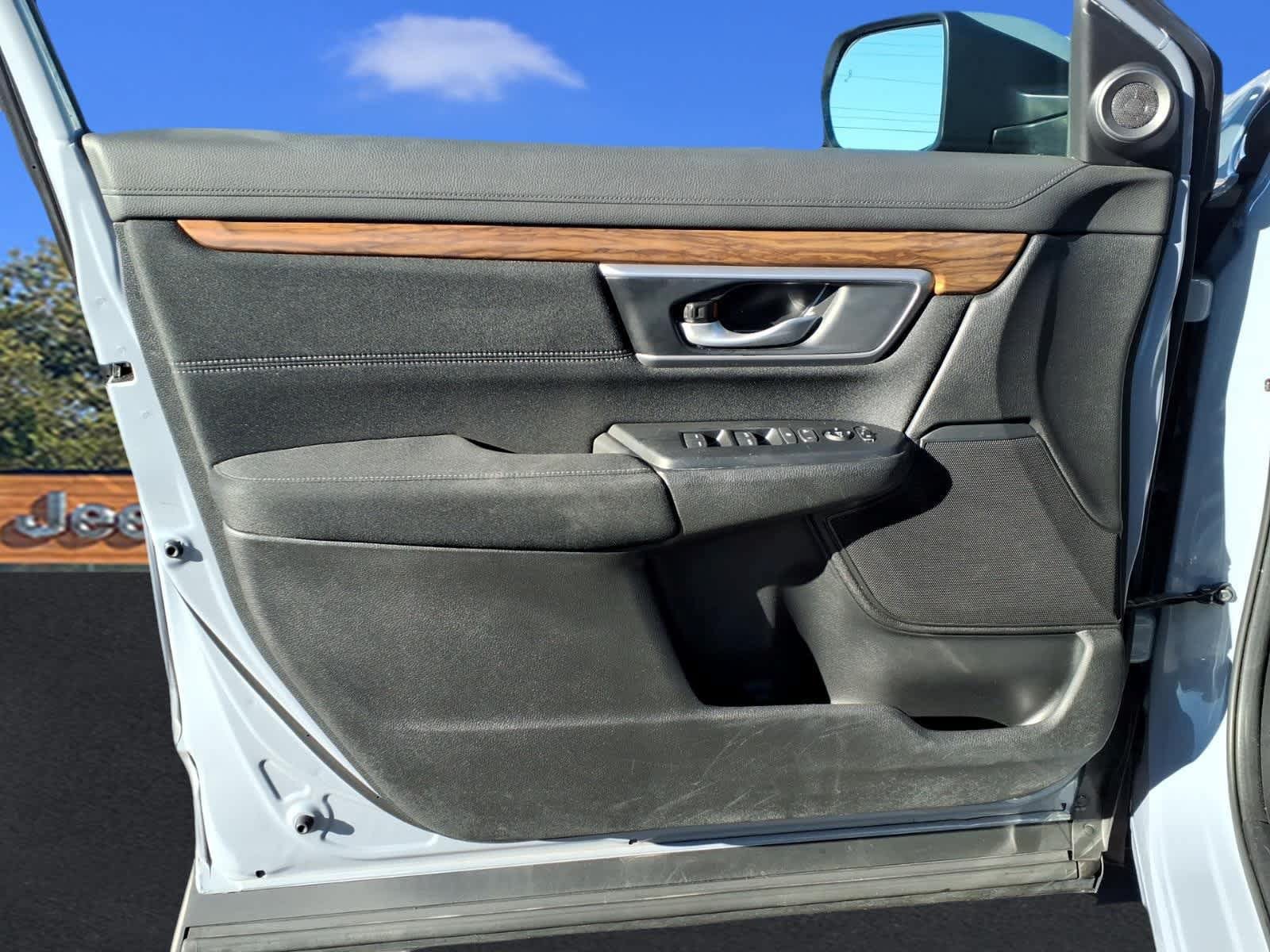 Used 2022 Honda CR-V EX image 11