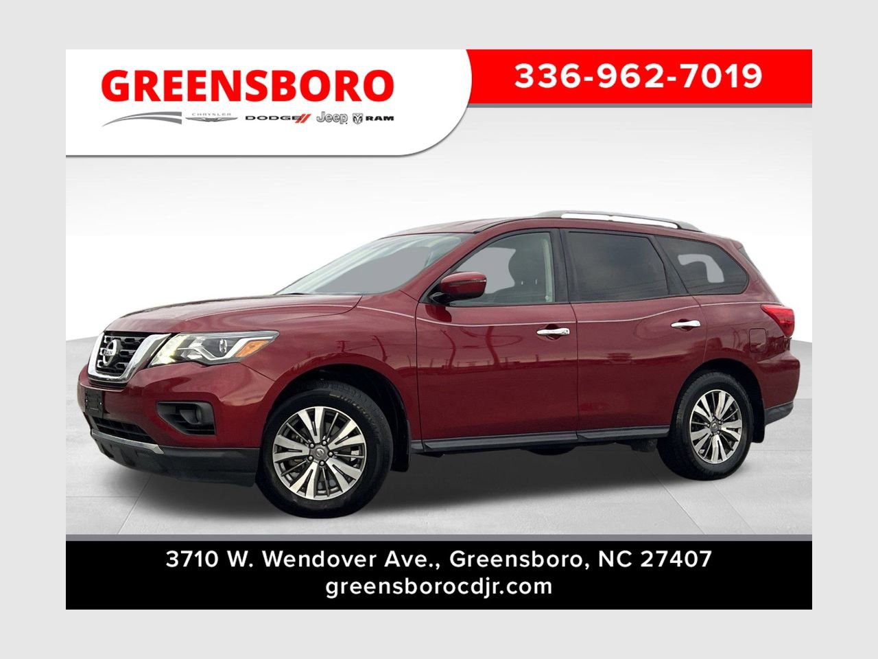 Used 2020 Nissan Pathfinder SV image 1