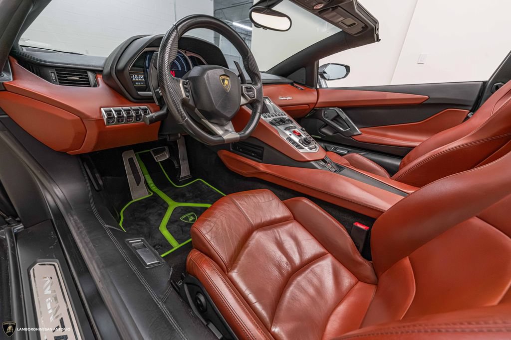Used 2015 Lamborghini Aventador LP 700-4 AWD/4WD image 32