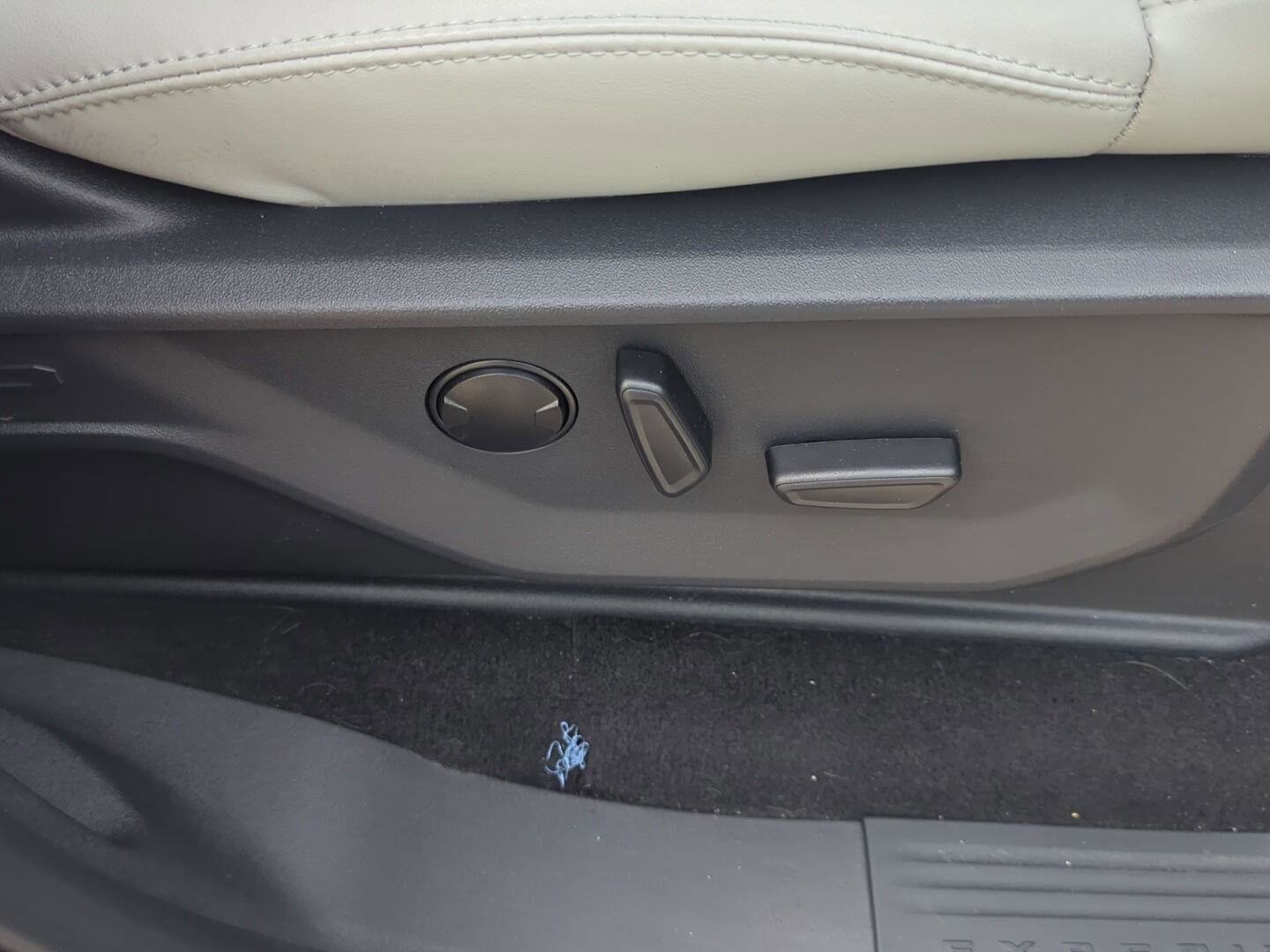 Used 2025 Ford Expedition Platinum image 34