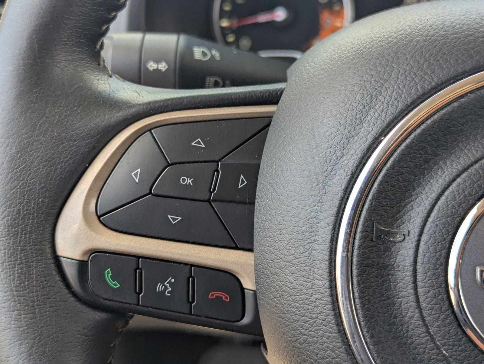 Used 2015 Jeep Renegade Limited FWD image 28