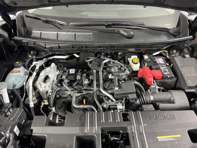 New 2026 Nissan Kicks SR w/ Cold Weather Package image 3