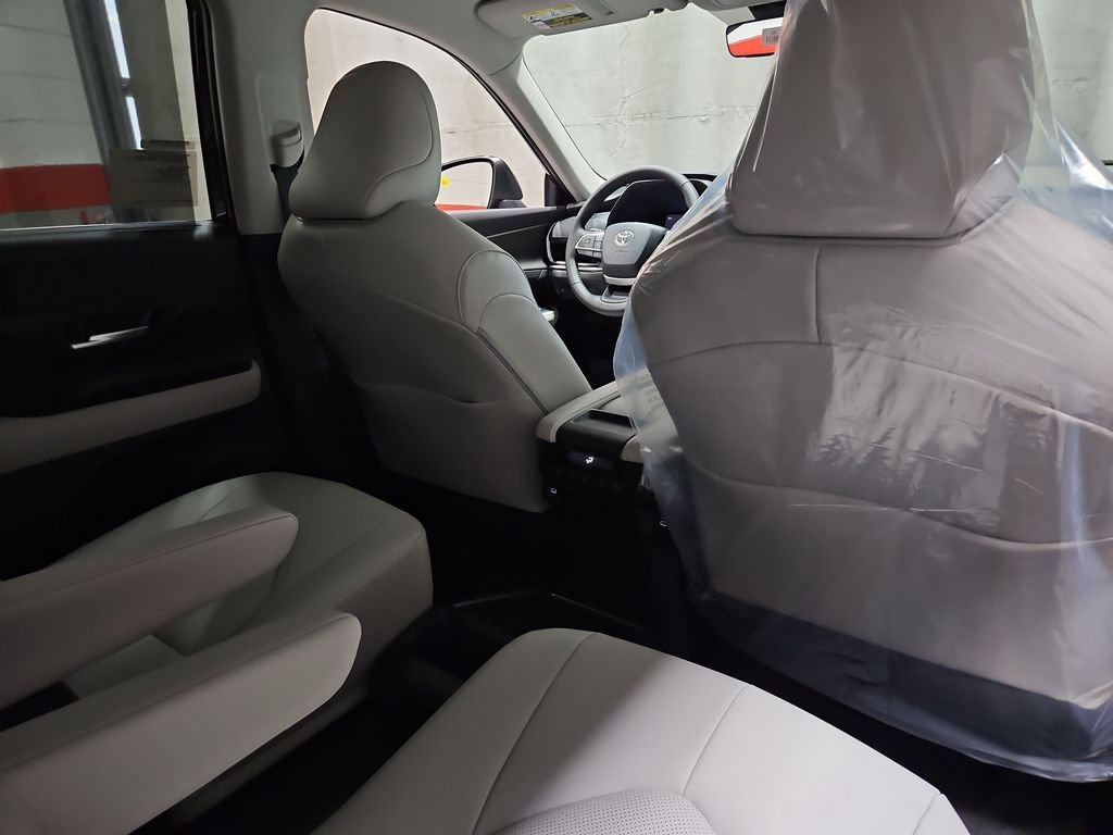 New 2026 Toyota Grand Highlander XLE image 24