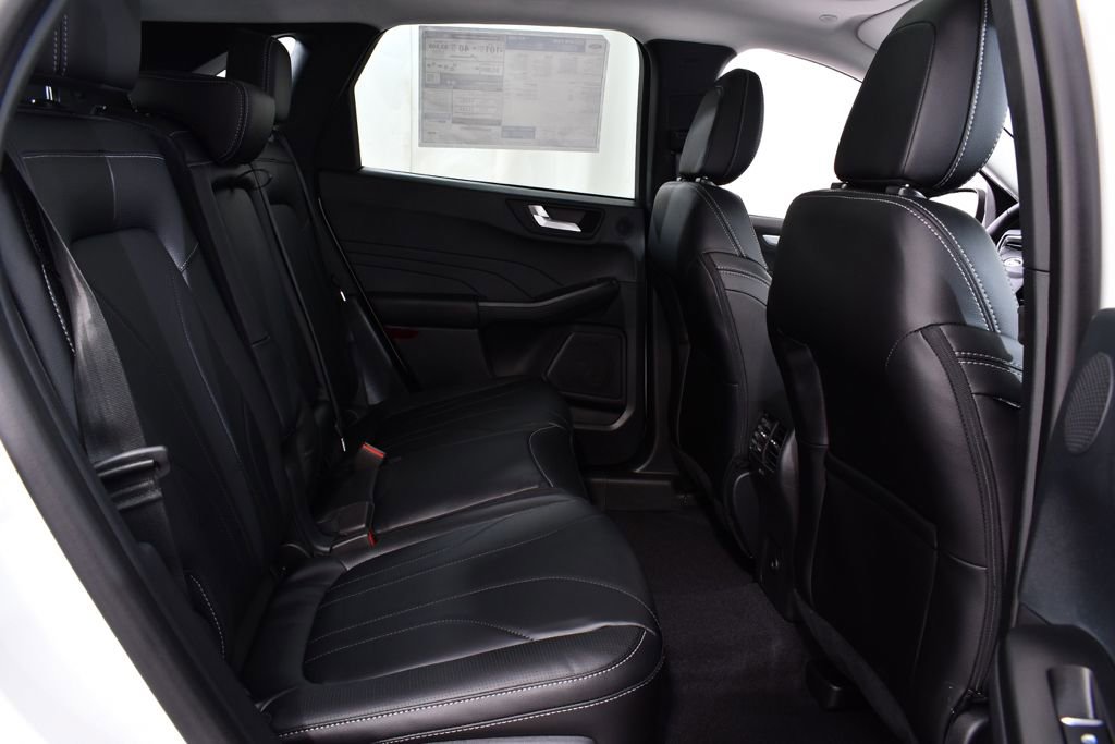 New 2026 Ford Escape SE w/ PHEV Premium Package FWD image 19