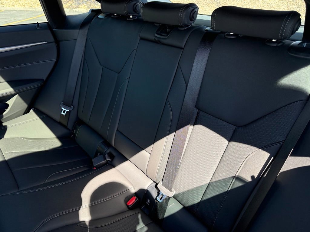 Certified 2023 BMW i4 eDrive35 w/ Premium Package image 17