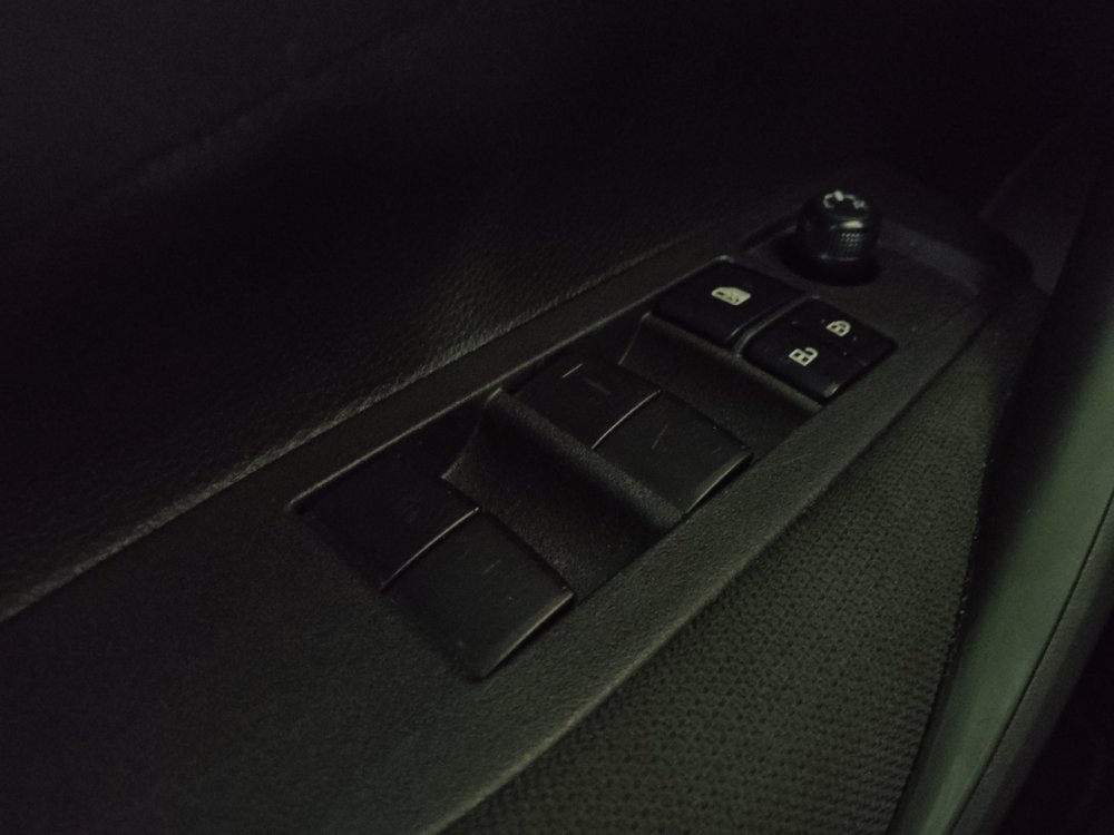 Used 2023 Toyota Corolla LE w/ LE Convenience Package FWD image 27