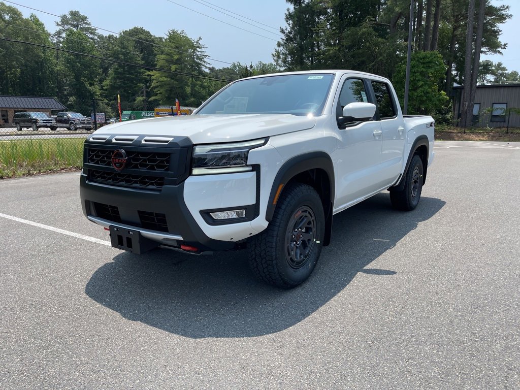New 2025 Nissan Frontier PRO-4X w/ Pro Premium Package image 2