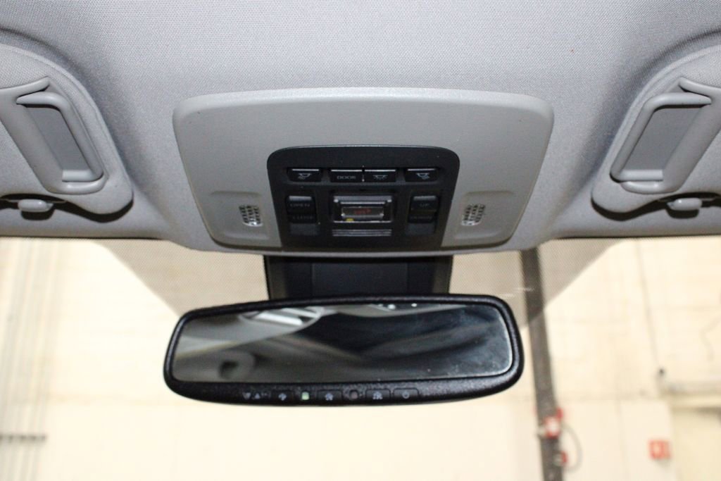 Used 2021 Toyota Camry XSE image 28