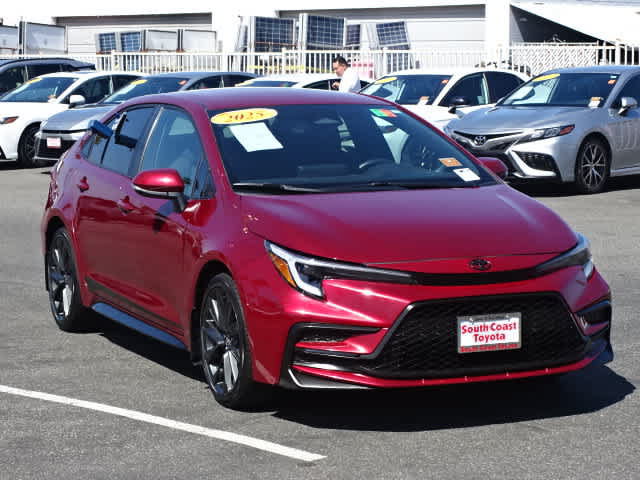 Certified 2025 Toyota Corolla SE FWD image 2