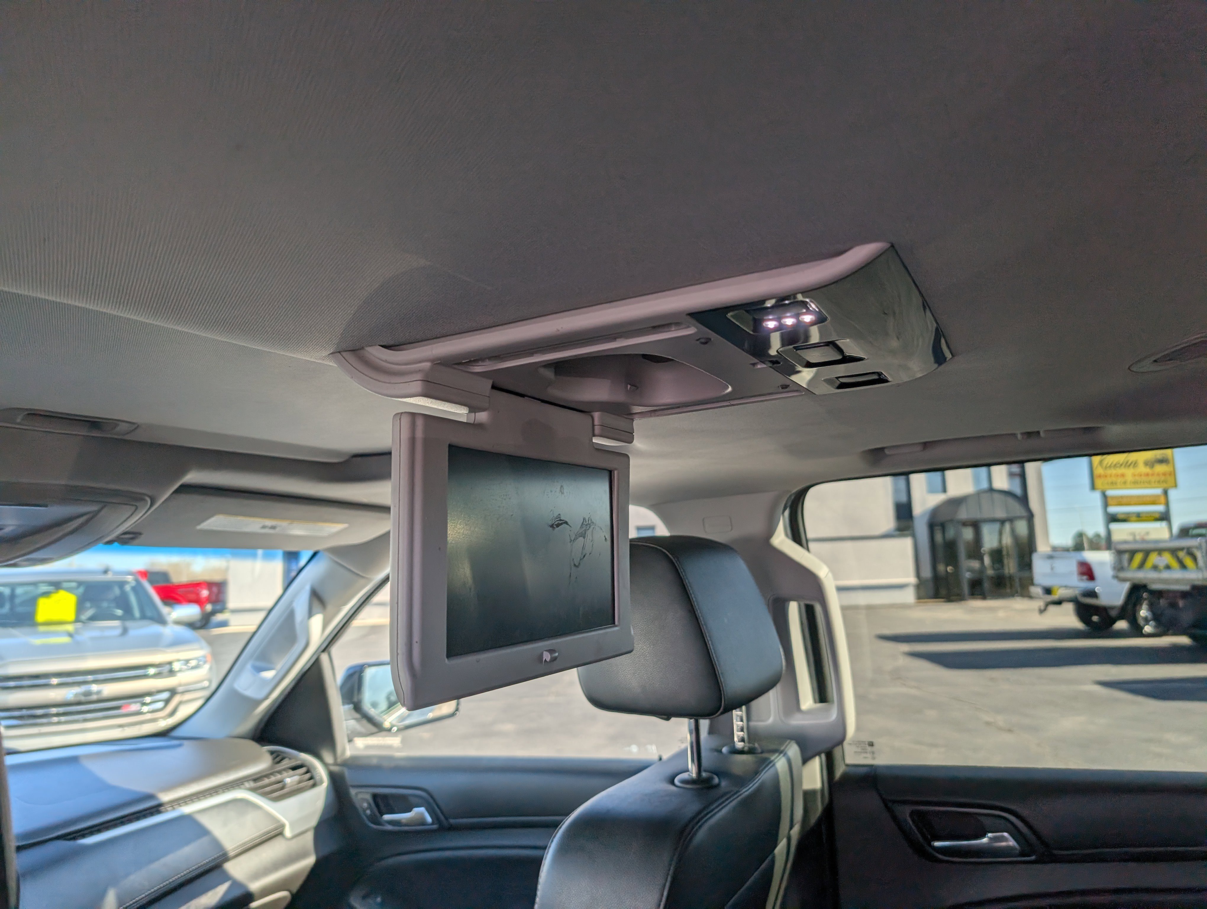 Used 2017 GMC Yukon XL SLT w/ Open Road Package image 29