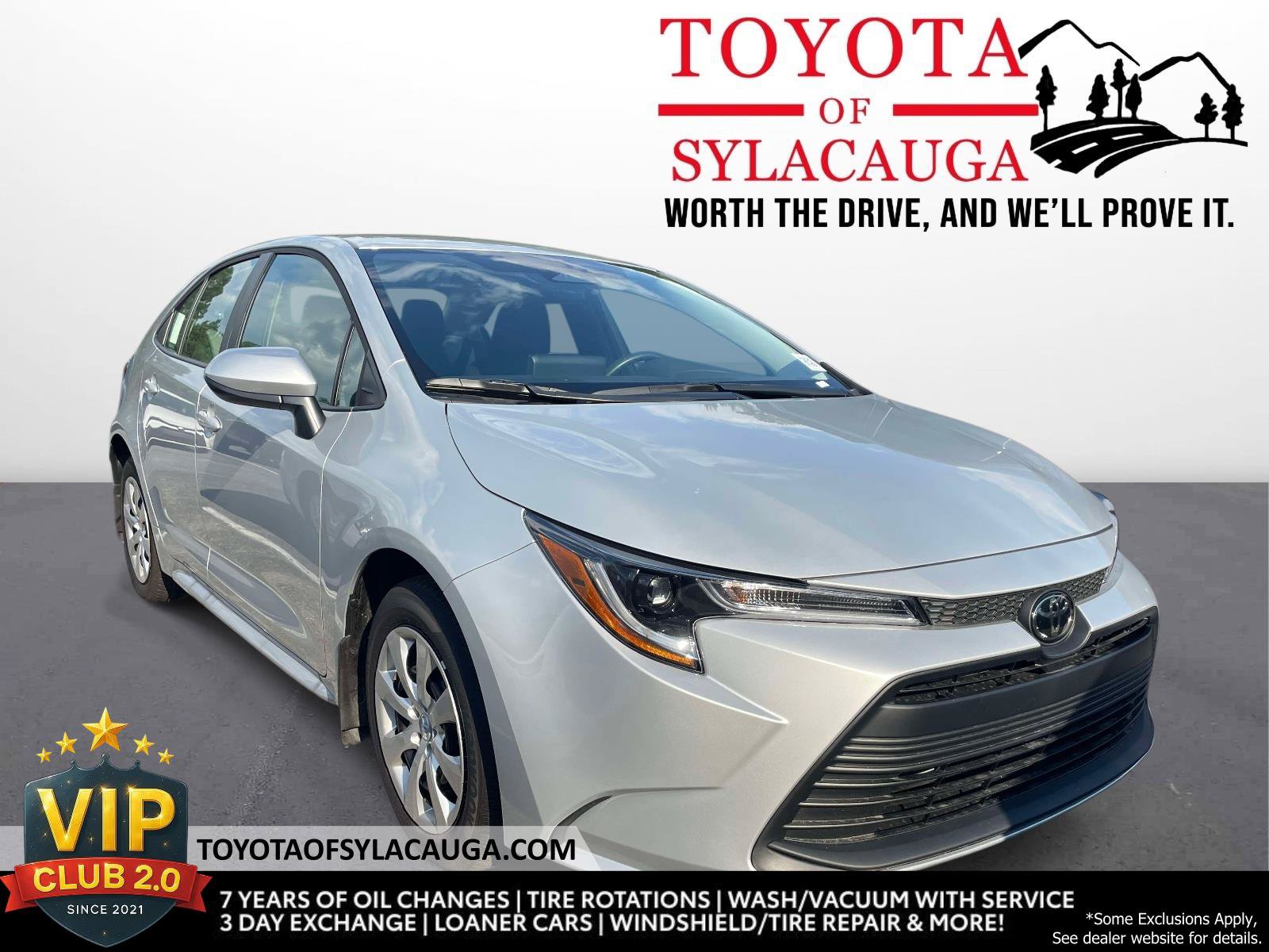 Used 2026 Toyota Corolla LE FWD image 1