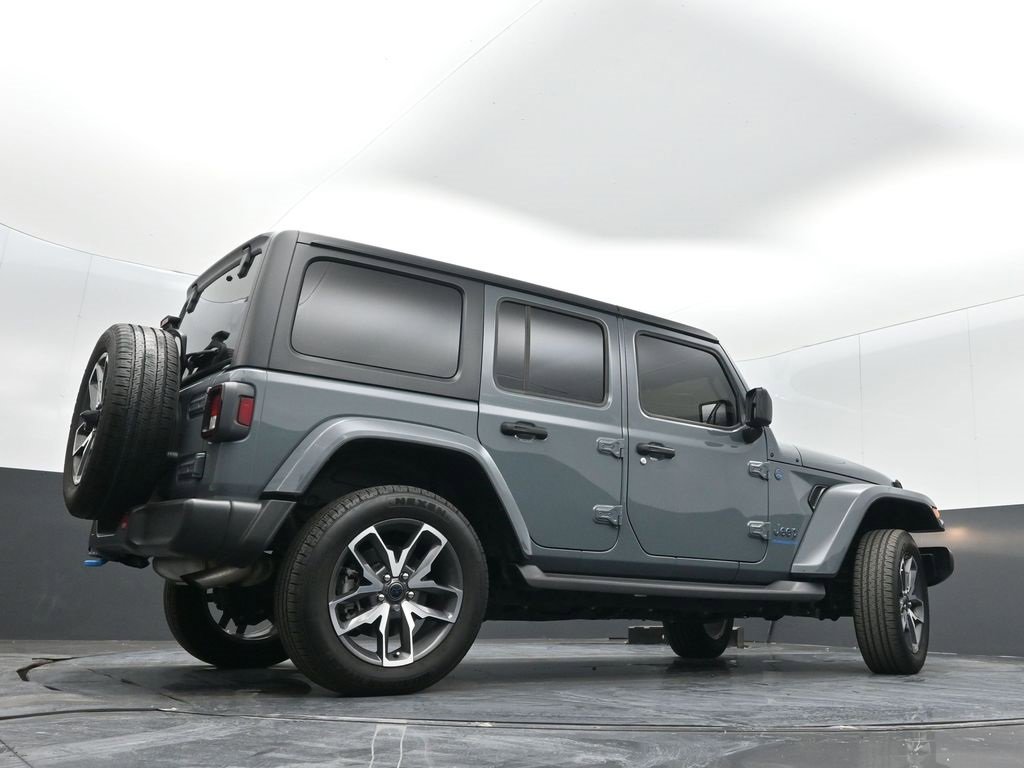 Used 2024 Jeep Wrangler Unlimited w/ Convenience Group image 34