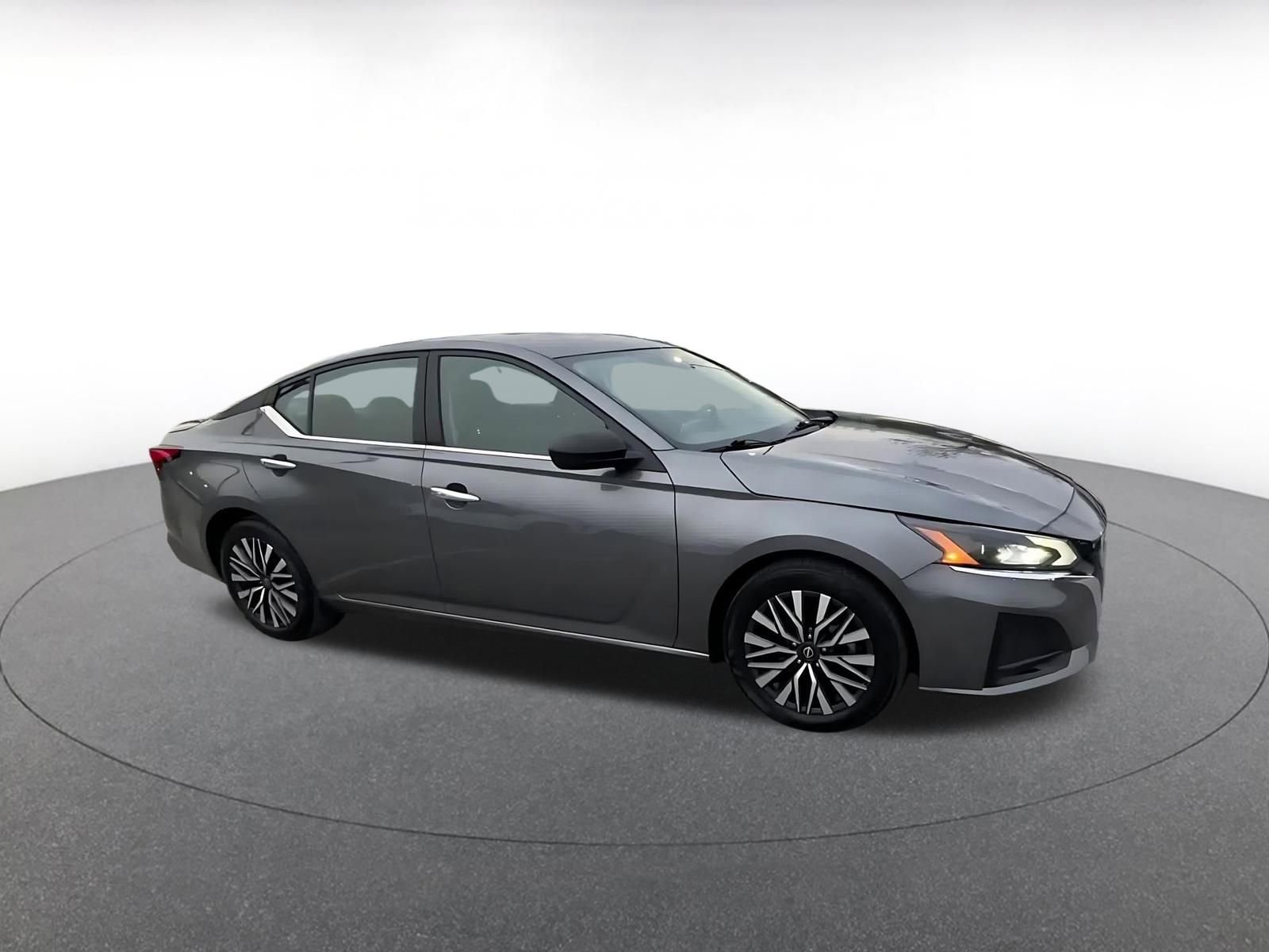 Used 2025 Nissan Altima 2.5 SV video 2