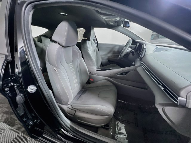 Used 2023 Hyundai Elantra SEL FWD image 30